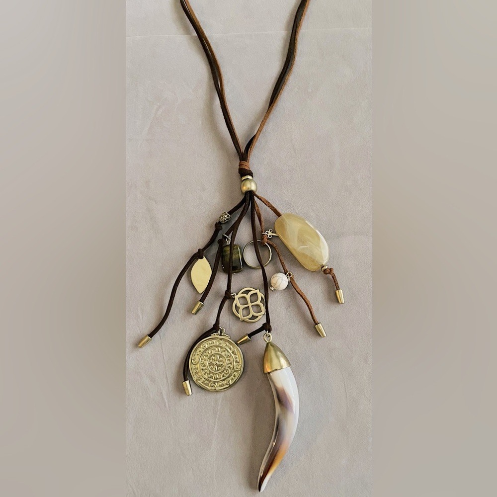 Chico‘s necklace w/multicolored browns & gold charms w/suede leather neck 22”